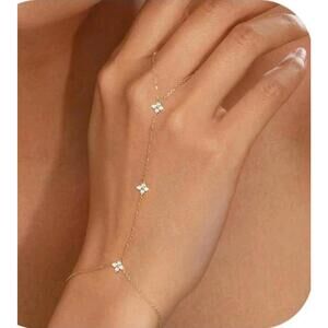 Gold Hand Chain Bracelets for Women Trendy，Dainty Clover C-Clover Bracelet